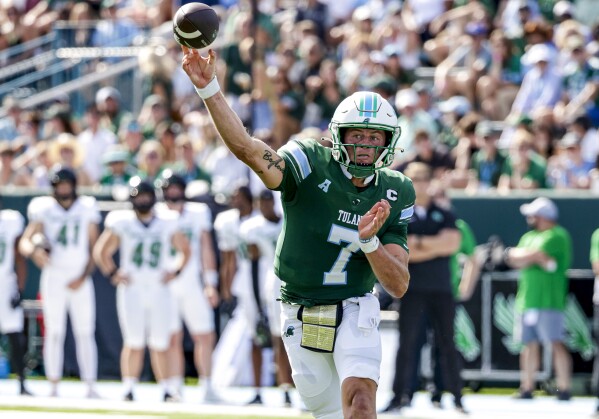 Michael Pratt accounts for 4 TDs as No. 23 Tulane tops North Texas